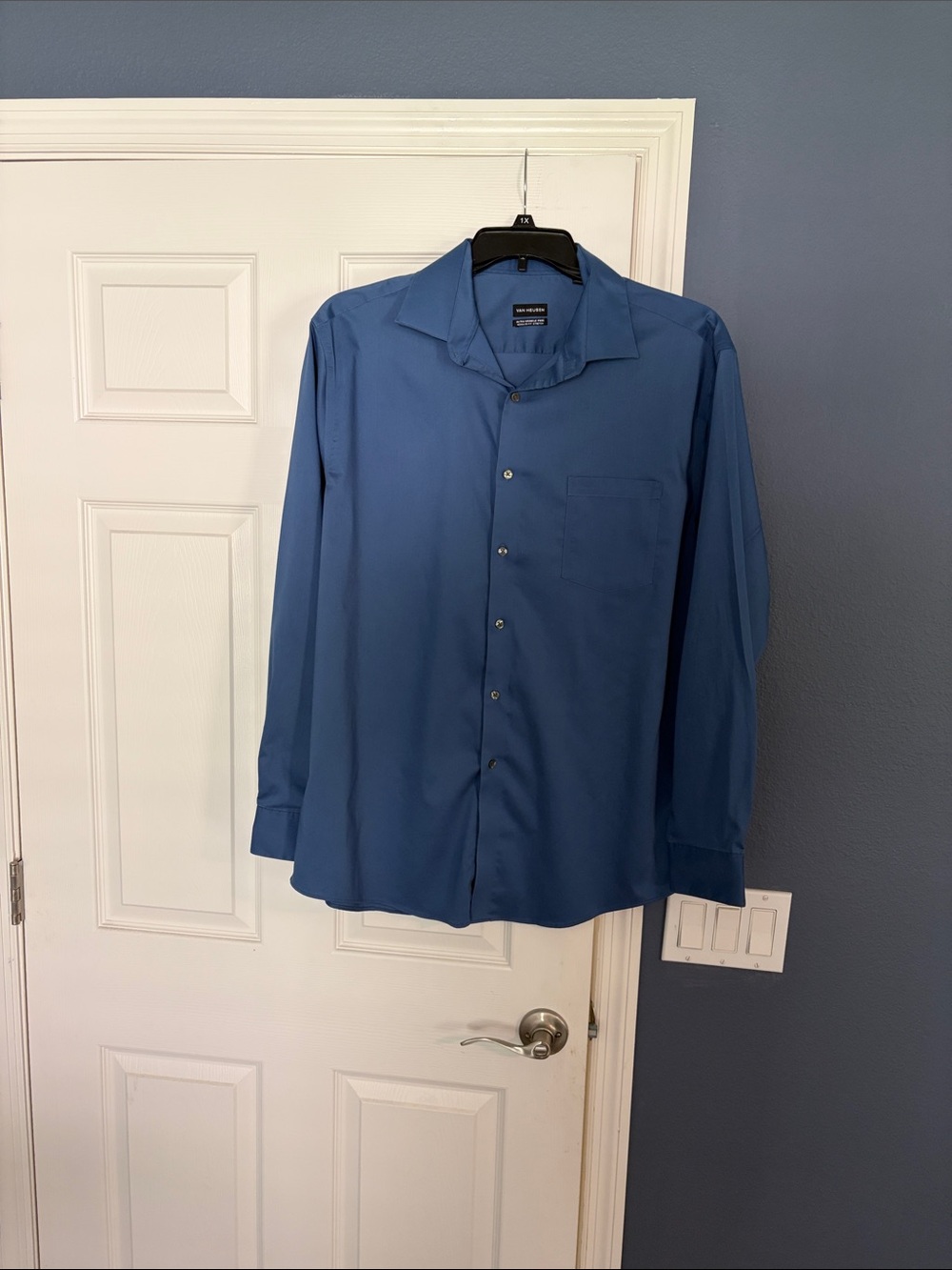 Van Heusen Blue Long-Sleeve Dress Shirt XL